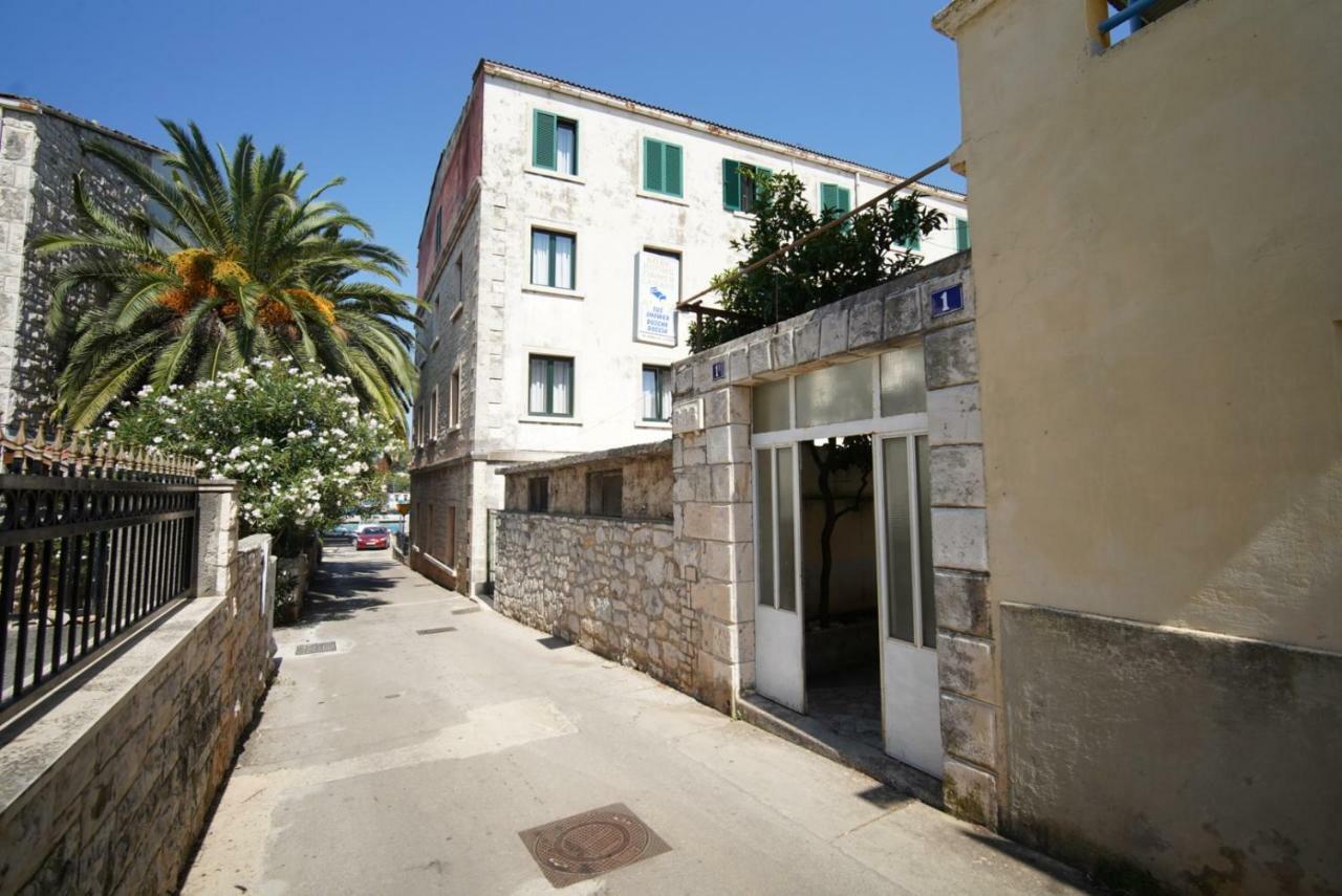 Guesthouse Franko Vela Luka Buitenkant foto
